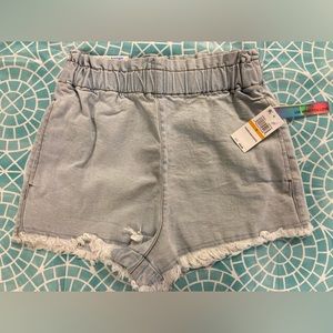 💛TODAY***10***NWT Tinseltown pre-washed chambray shorts.